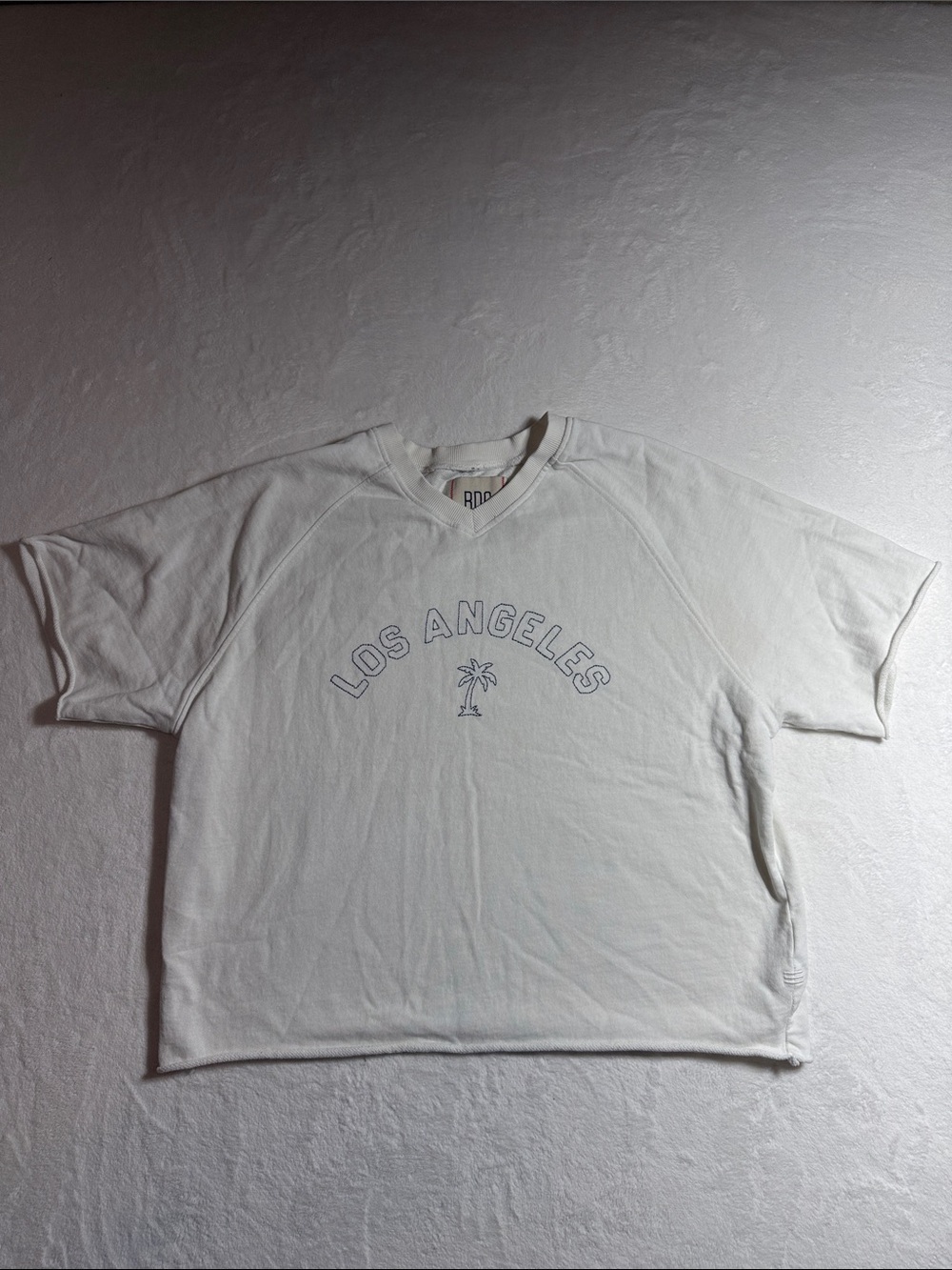 BDG Cream Los Angeles Graphic Cropped Sweatshirt